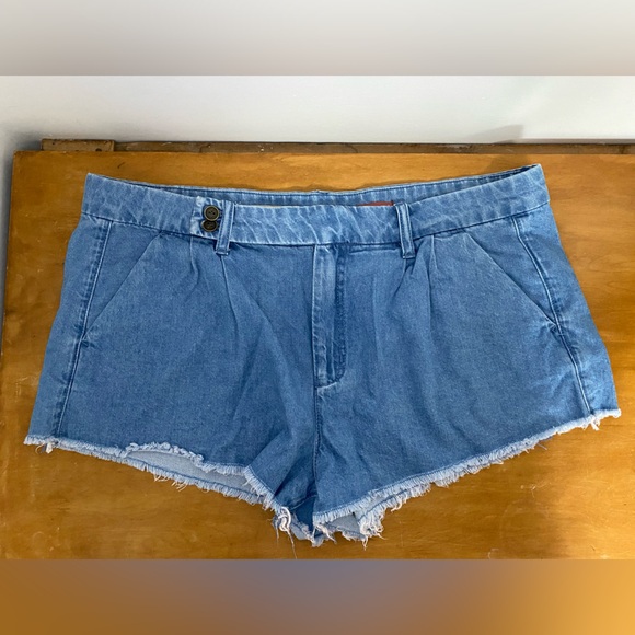 Pilcro Fray Hem Denim Short - Picture 3 of 5